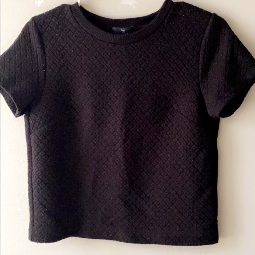 detailed dark gray/ black tee